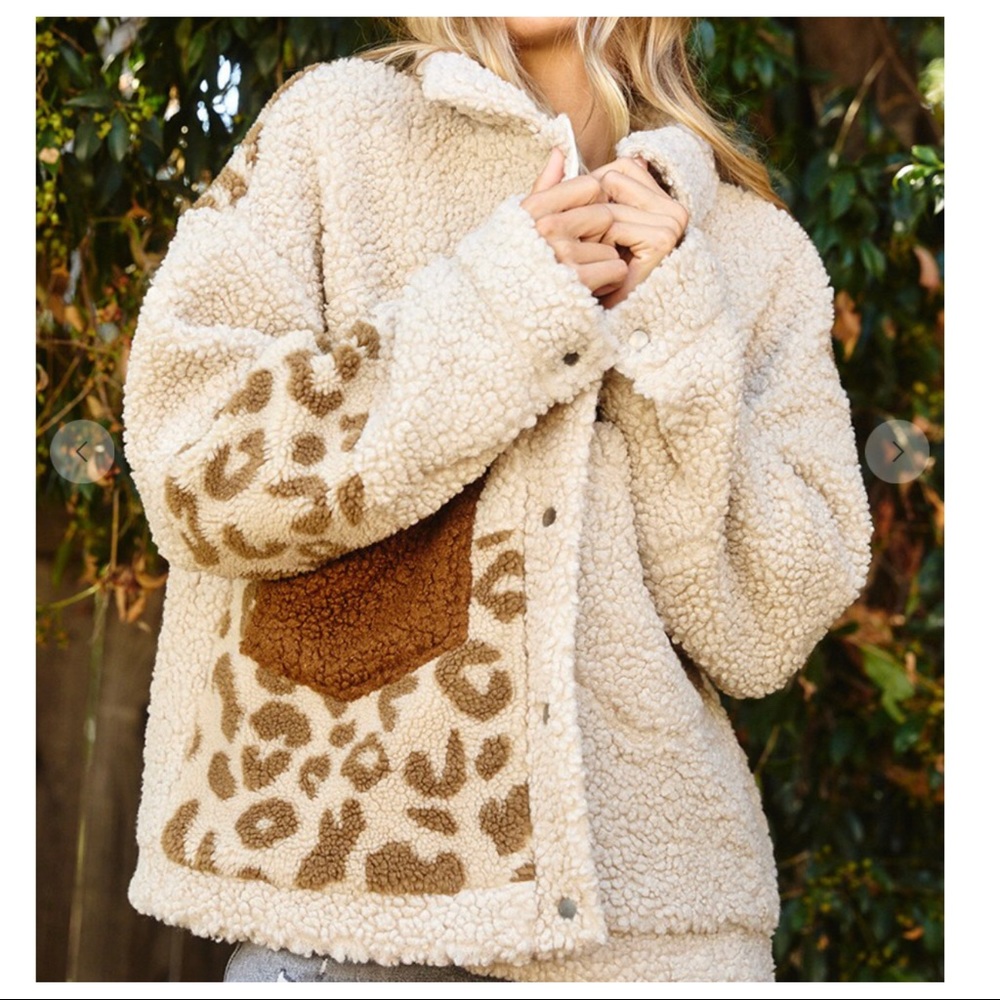 Absolutely Fabulous Plush Soft Sherpa Creamy Trucker Jacket - Picture 2 of 5